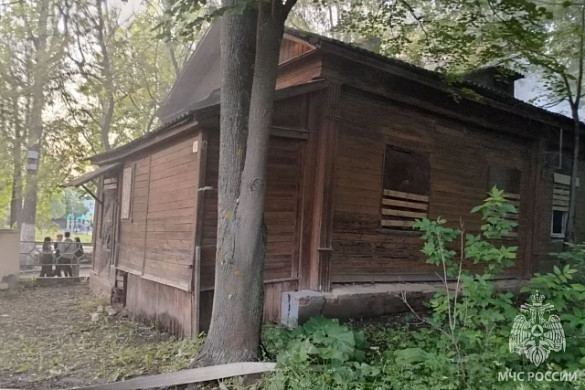 В Фурманове подожгли нежилой дом